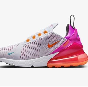 NIKE AIR MAX 270